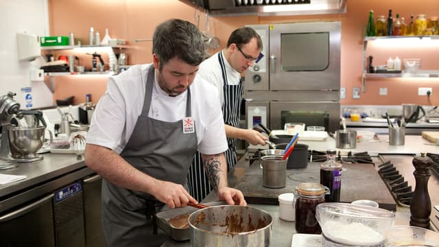 S08:E34 - Northern Ireland Dessert