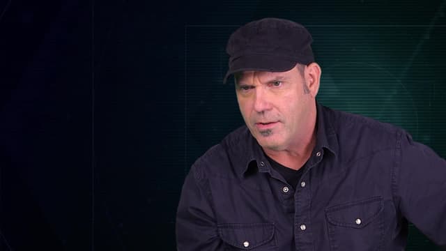 S01:E02 - Seedy Motel Poltergeist