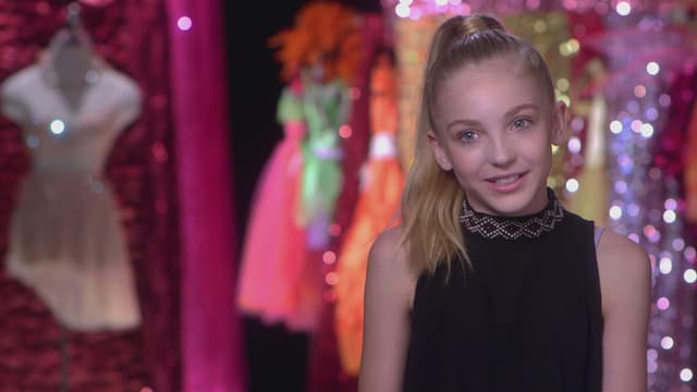 S06:E24 - Nia and Kendall Face Off