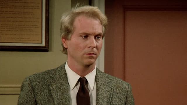 S03:E19 - The Graduate