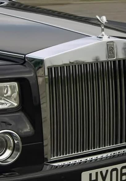 S05:E12 - Bacon and Luxury Cars poster