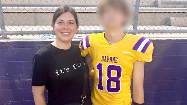 S01:E05 - Teen Stabs Mom Dead After Dispute: Cops