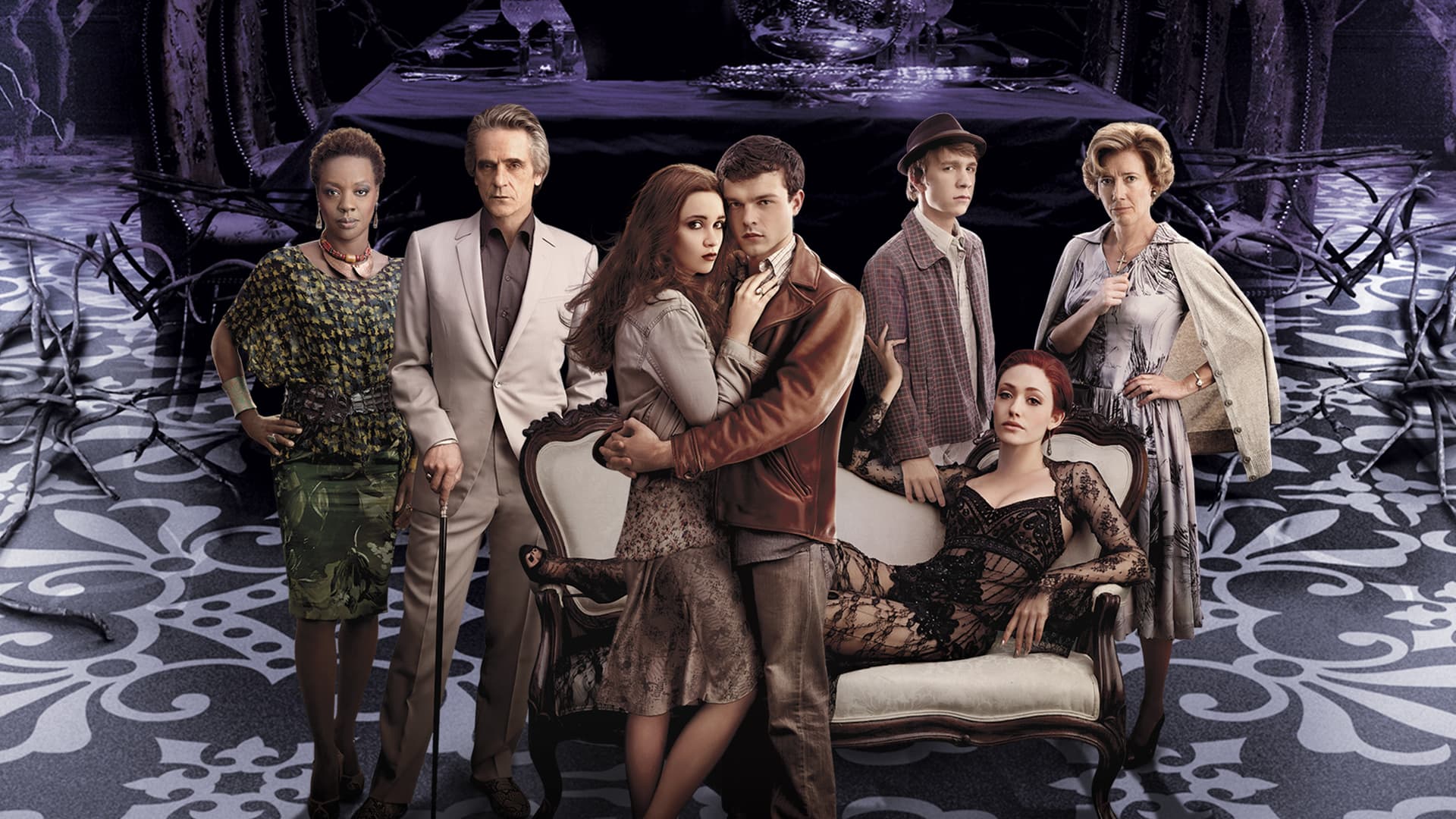 Beautiful Creatures Made Falling for the New Girl a Supernatural Emergency
