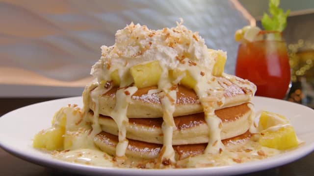 S07:E12 - Rise and Dine