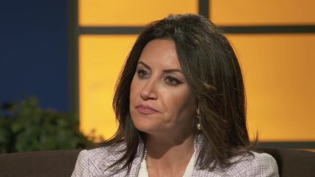 S04:E02 - Domestic Abuse