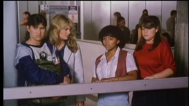 S04:E25 - Paris (Pt. 1)