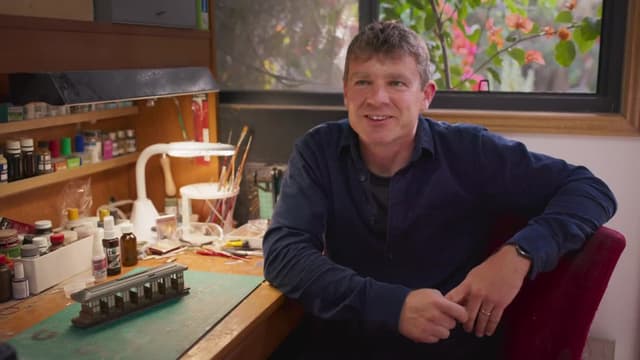 S01:E01 - How to Move a Zoo