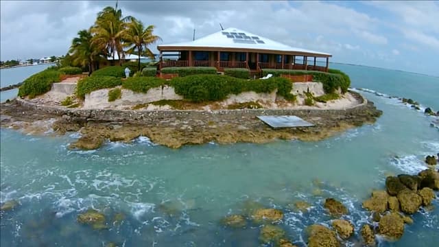 S01:E07 - Islands