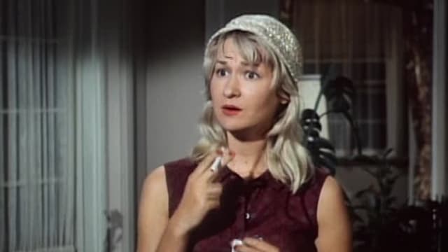 S03:E07 - George's 32nd Cousin