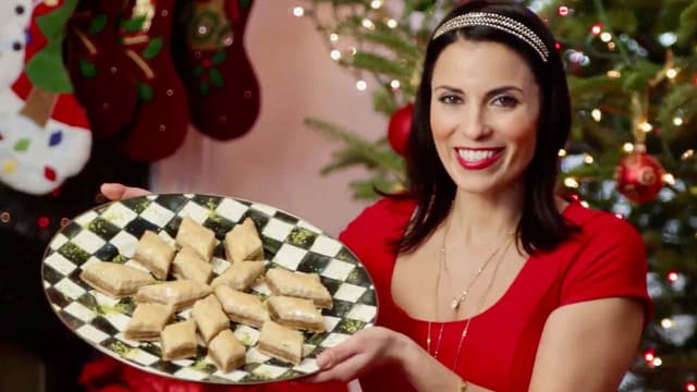 S01:E13 - Lebanese Sweets for the Holiday Season