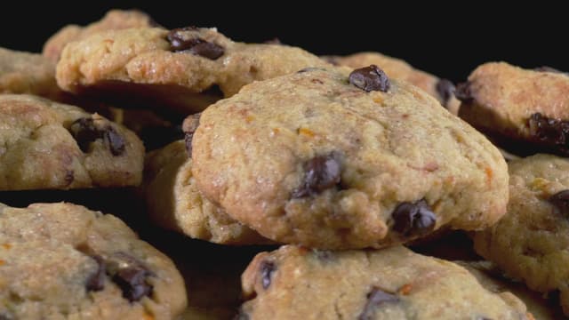 S06:E03 - Baking Chocolate Chip History