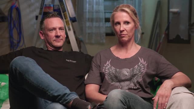 S12:E16 - Master Bedroom and Walk-In Robe (Pt. 2)