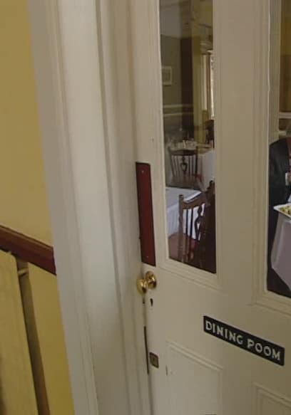 S01:E01 - Hayden's Hotel, County Wicklow poster