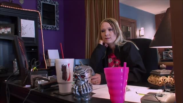 S01:E06 - Possums in the Wall