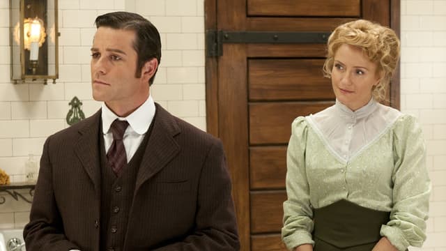 S05:E02 - Back and to the Left