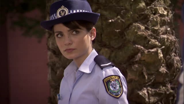 S03:E11 - Beauty and the Beast