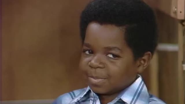 S02:E207 - Arnold's Hero