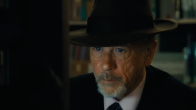 S01:E01 - A Pilot’s Dream