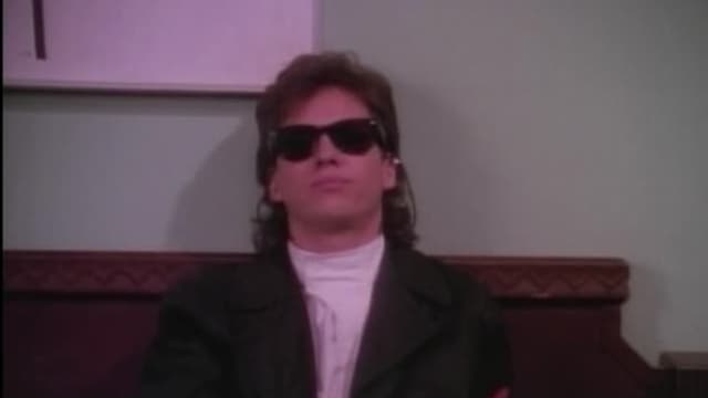 S01:E15 - School Daze