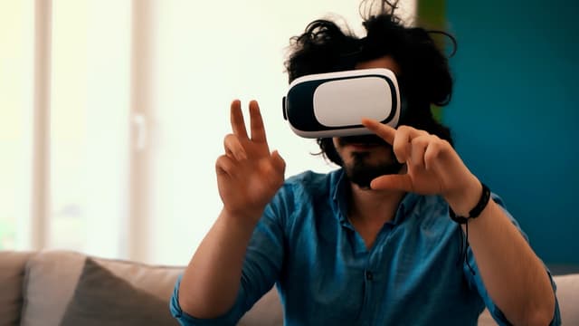 S01:E05 - Communication