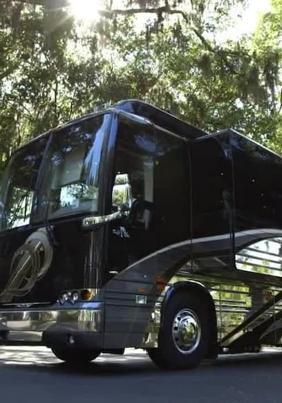 S01:E01 - Million Dollar RV poster