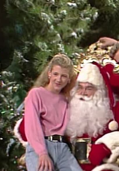 S05:E11 - Home for Christmas - Part 1 poster