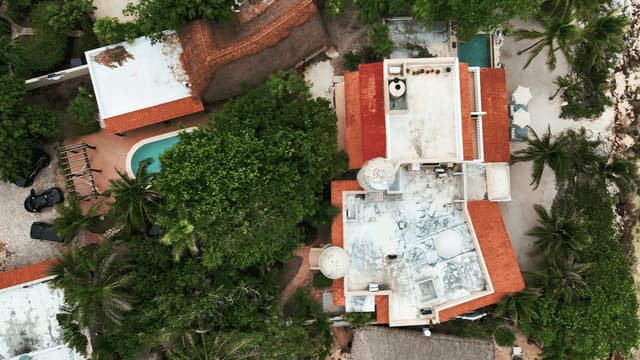 S01:E17 - Tulum