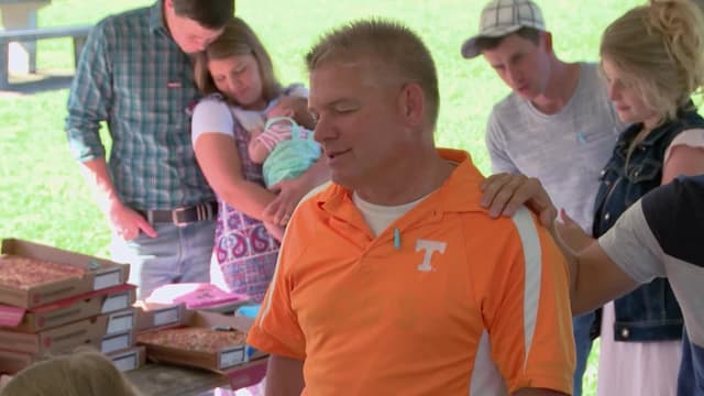 S07:E35 - Blue or Pink, What Do You Think?