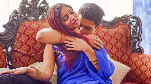 S01:E03 - Longing for Love