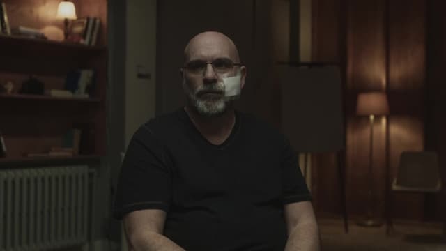 S01:E02 - Nice Hospital Gown, Chuck