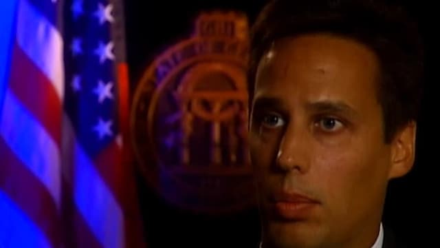 S07:E39 - Fuego de plástico