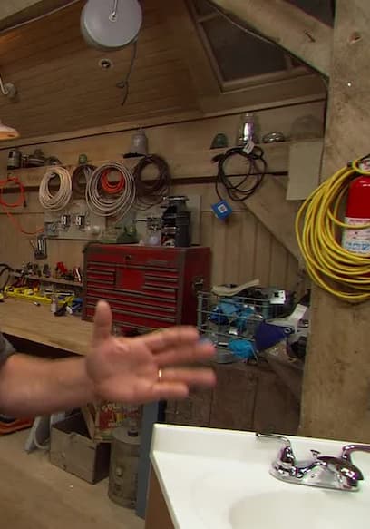 S12:E01 - Bulkhead, Recirc Pumps poster