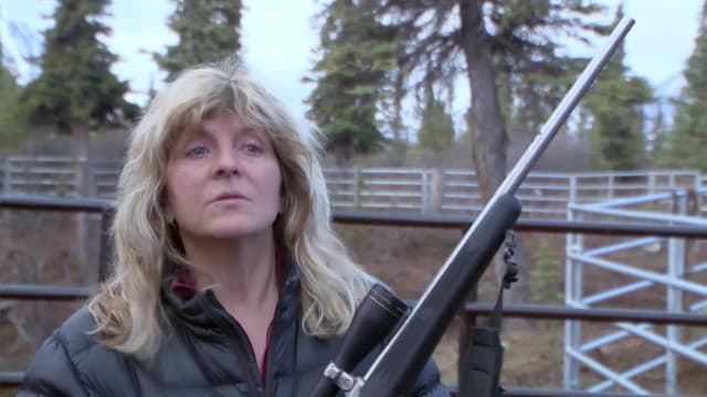 S02:E05 - The Breakup