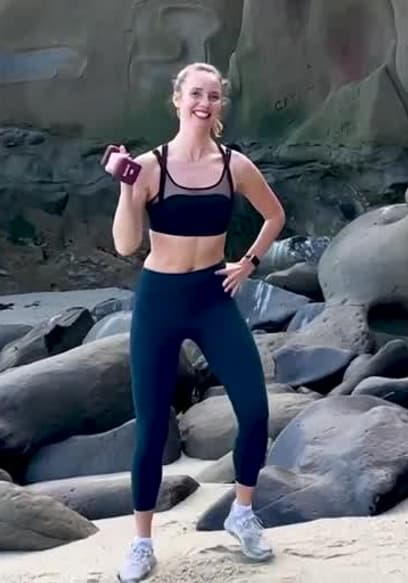 S01:E05 - 10 Min Dumbbell & Cardio Routine poster