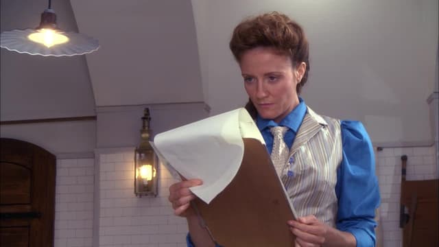 S01:E02 - The Glass Ceiling