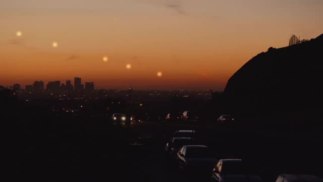 S04:E05 - The Phoenix Lights Phenomenon