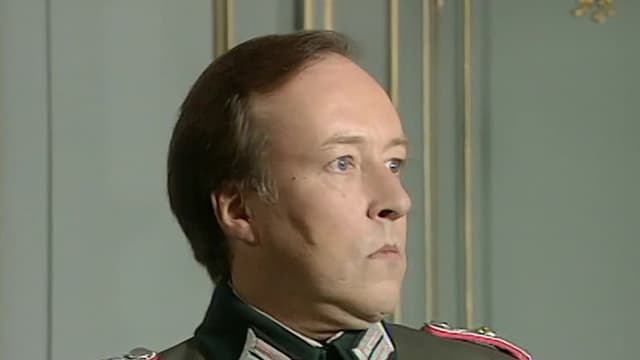 S08:E03 - Hitler's Last Heil