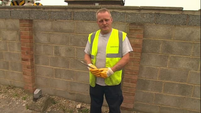 S01:E33 - Episode 33