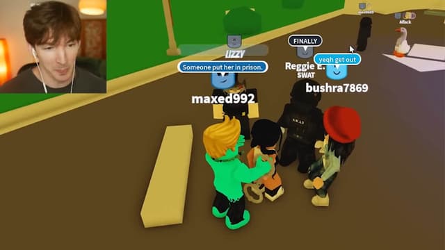 S01:E05 - Roblox Is Breaking: OP Glitches and Classic Games Getting Shut Down!