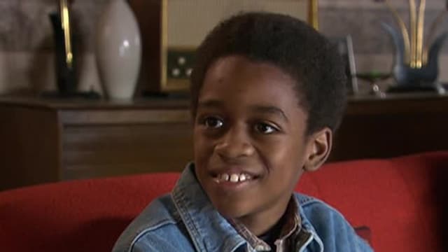 S02:E01 - All in the Family