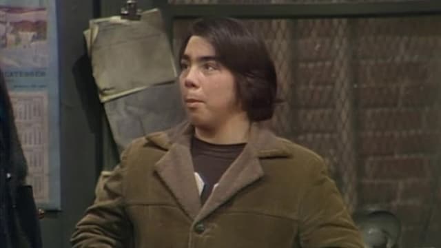 S03:E20 - Group Home