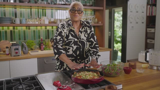 S01:E01 - Southern BLT Dutch Baby