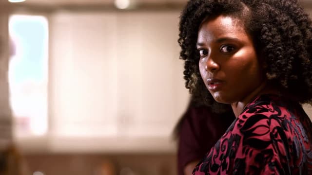 S03:E01 - The Miseducation of Avis Banks