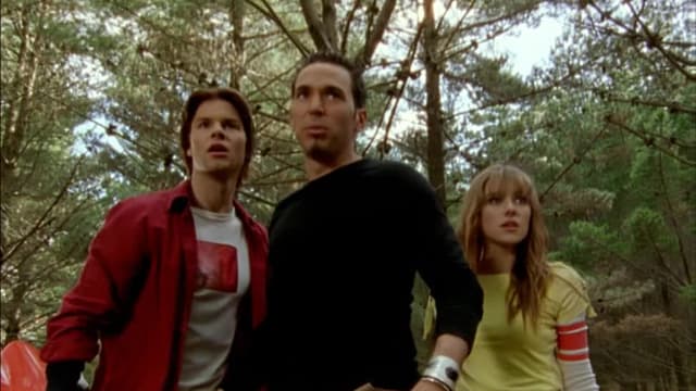 Watch Power Rangers Dino Thunder S12:E03 - Wave Goodbye - Free TV Shows ...