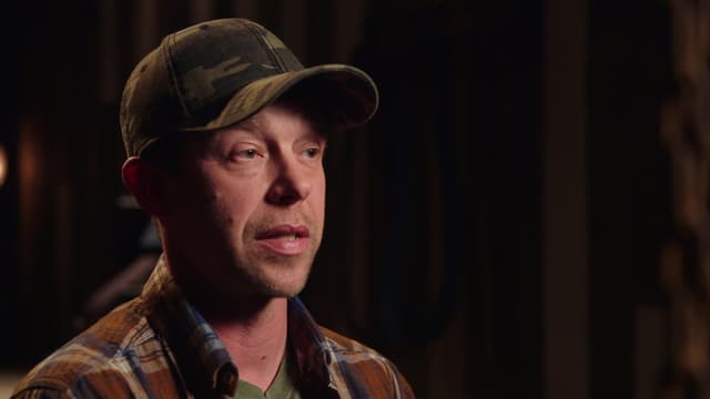 S05:E23 - The Sawback Hunting Sword