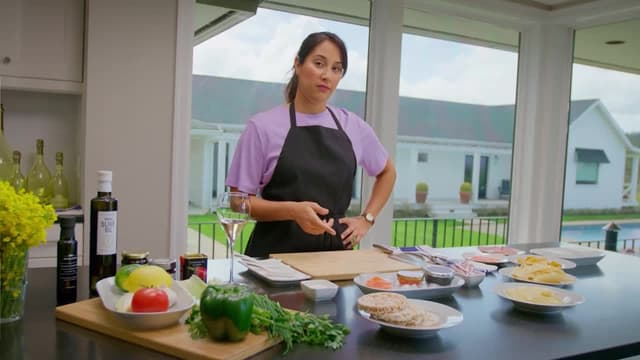 S01:E03 - The Caviar Dish