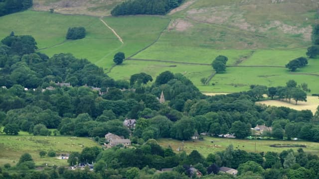 S01:E13 - Lyddington, Edale, Aynho, and Eglinton