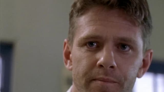S02:E08 - The Grey Men