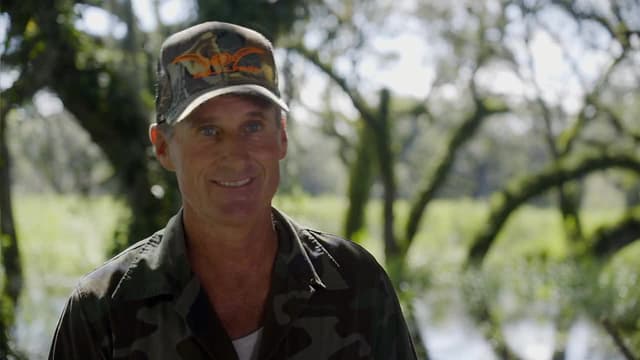 S01:E01 - Land of Monsters