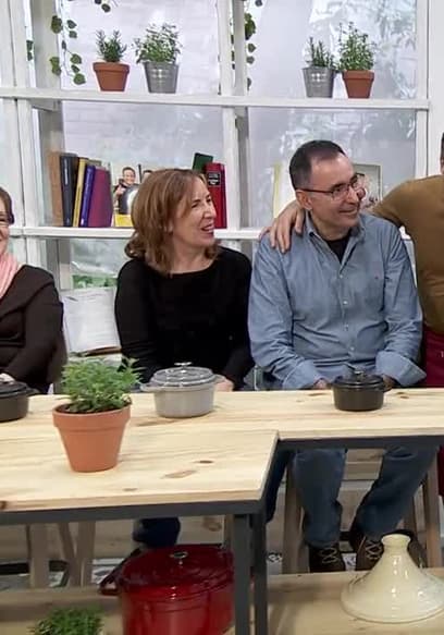 S01:E07 - Sopa de cebolla y ajo y chucho de crema poster